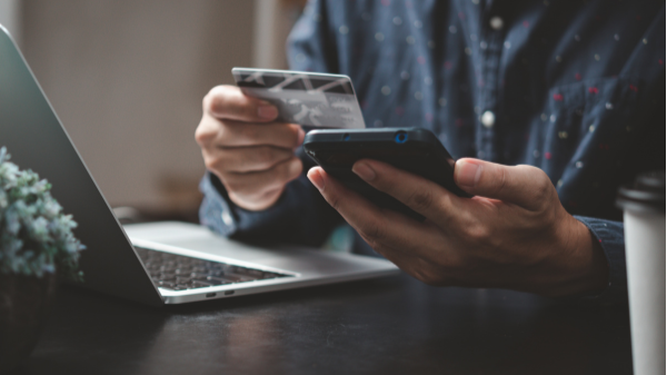 How a Service Business can Adopt e-Commerce to Enhance their Marketing